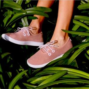 Pink Allbirds Tree Skippers - Good Condition - Size 8